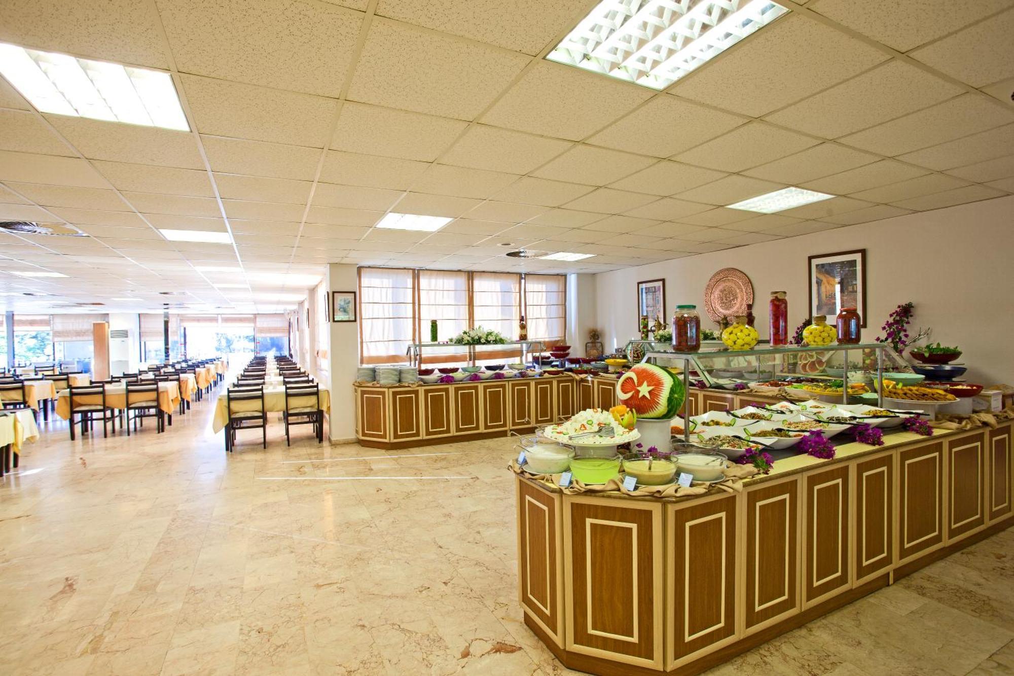 Titan Club Hotel Ultra All Inclusive Каргисак Екстериор снимка