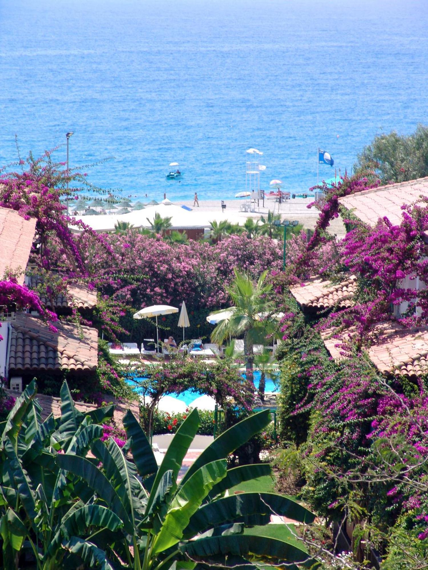 Titan Club Hotel Ultra All Inclusive Каргисак Екстериор снимка