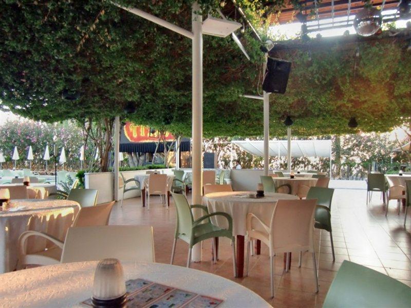 Titan Club Hotel Ultra All Inclusive Каргисак Екстериор снимка